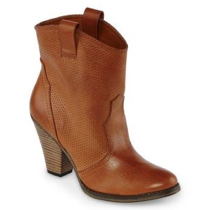 MIA Women's Dyana Luggage Faux Pigskin Boot 7.5 M