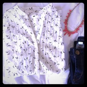 Uniqlo White Long Sleeve V Neck Palm Print