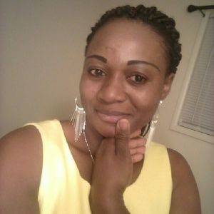 Meet your Posher, Pauline nicole