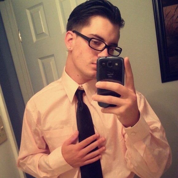 Meet your Posher, Tyler - Picture 1 of 1