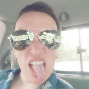 Meet your Posher, Jess