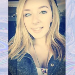 Meet your Posher, Briannah