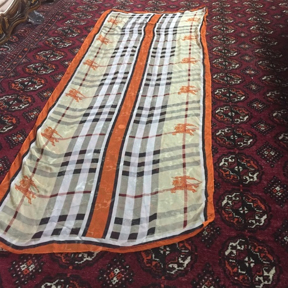 Burberry Scarf brand new 💯 not real