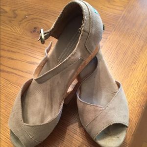 TOMS Taupe Strappy suede wedges