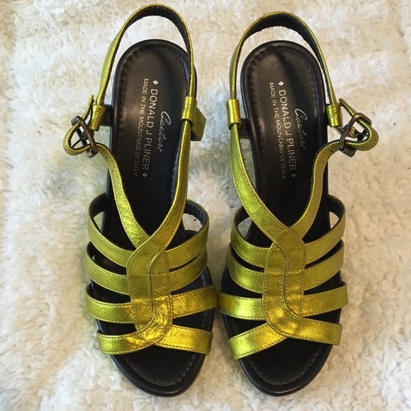 Donald J. Pliner Shoes - Donald J Pliner Couture Metallic Sandals Size 5.5