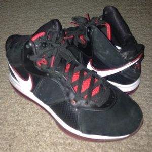 Black/red Lebron 8