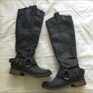 Black knee-high western boot