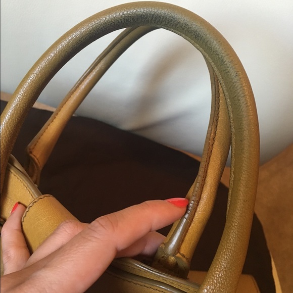 Authentic YSL Chyc handbag in medium - Picture 4 of 4