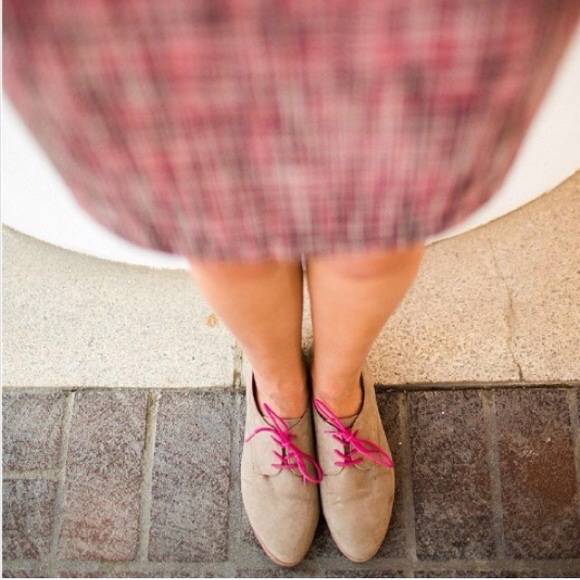 Mossimo Supply Co. Shoes - Tan Suede Oxfords with Pink Laces