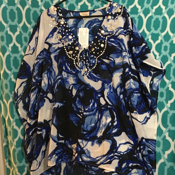 Swim cover up - Picture 1 of 3