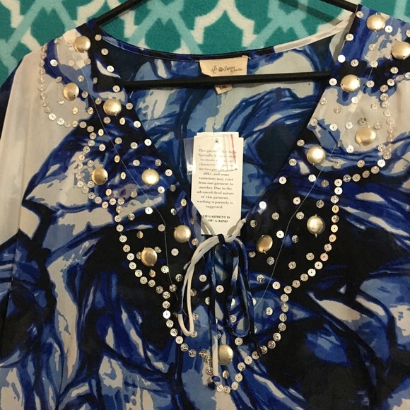 Swim cover up - Picture 2 of 3