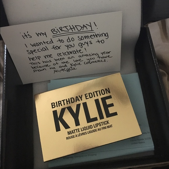 Kylie Cosmetics Mini Mattes (4) - Picture 1 of 4