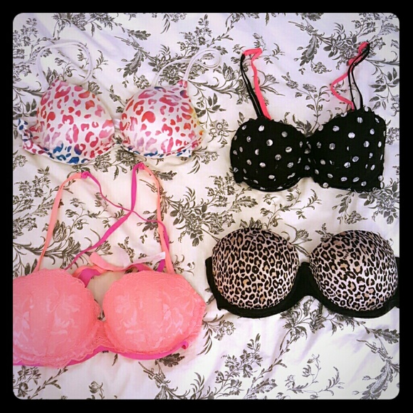 4 Victoria Secret Bras - Picture 1 of 2
