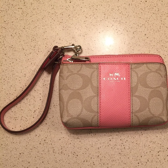 Must go.. Moving..Never used Coach wristlet