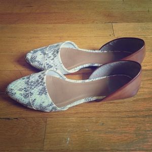 Dolce Vita White Snakeskin/Tan Leather Flats