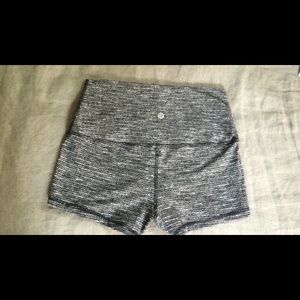 Lululemon Roll Down Boogie Short Size 6