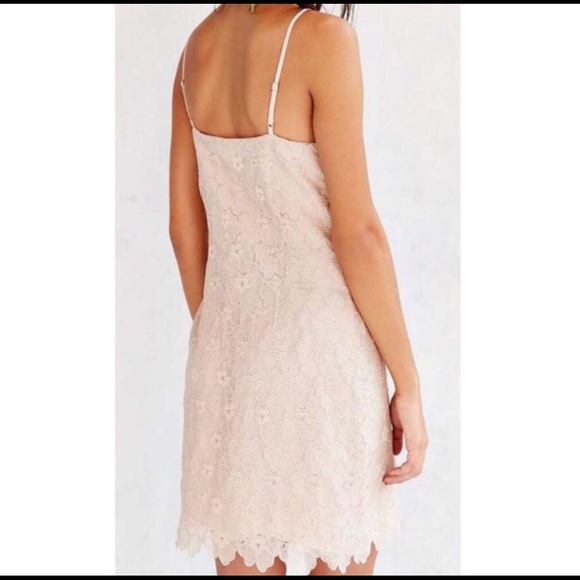 🌺HOST PICK🌺 Cooperation Lace Party Dress - Picture 2 of 4