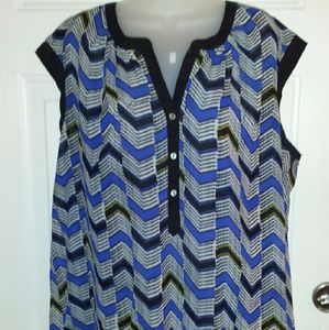 Sz 2x sleeveless blouse in euc.