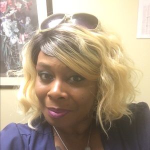 Meet your Posher, Danyelle