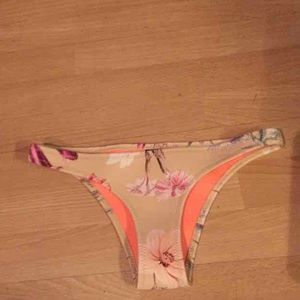 Authentic Triangl Coco bottoms S