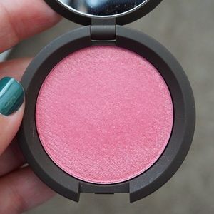 Becca Luminous Blush in Camellia