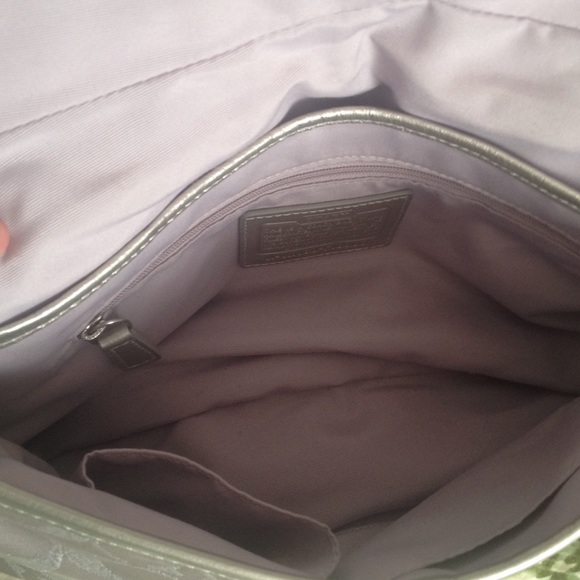 Coach Signature Silver Soho Shoulder Bag - Picture 4 of 4