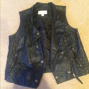 100% Polyester Black Vest