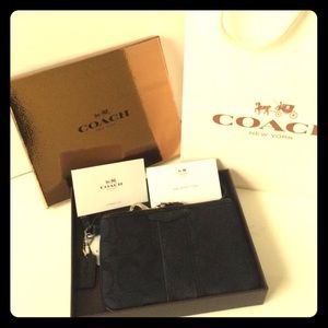 COACH Signature Wristlet w/ gift box