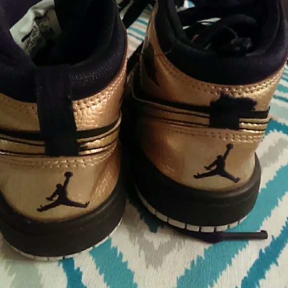 gold jordans for boys