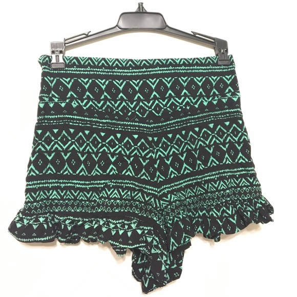 Aztec Shorts - Picture 1 of 2