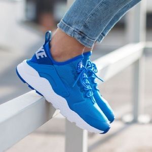 NEW Nike Air Huarache Run Ultra size 7.5 😍