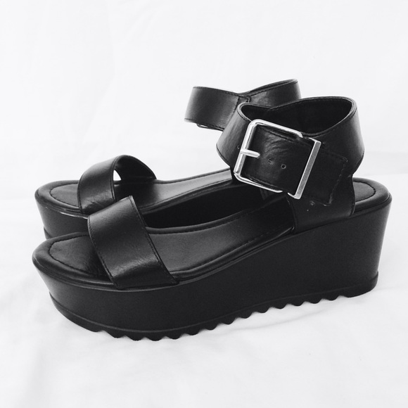 NWT Black Platform Sandals
