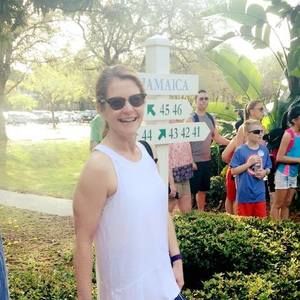 Meet your Posher, Stacy