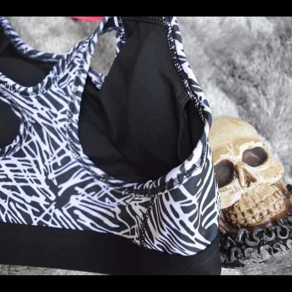 NWT Nike pro padded sports bra - Picture 3 of 7