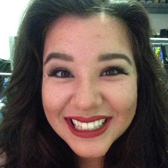 Meet your Posher, Michelle - Picture 1 of 1