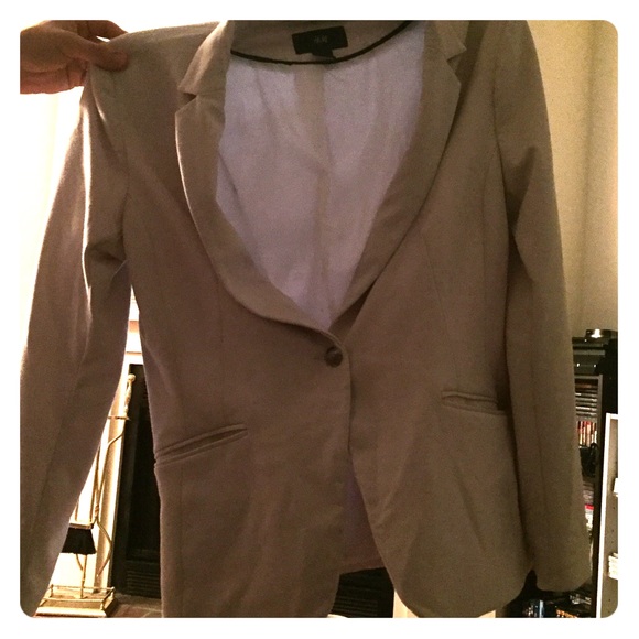 H&M khaki blazer.