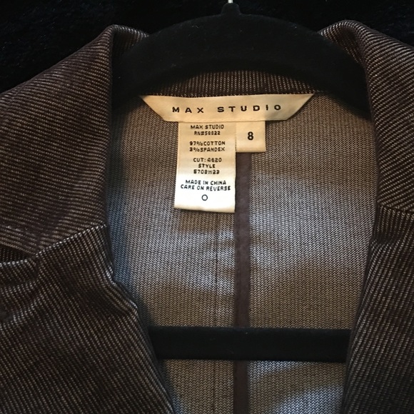 Blazer - Picture 4 of 4