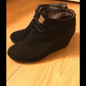 TOMS Black Wedge Bootie Sz 7.5