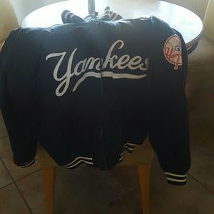 Large Authentic Majestic Yankees jacket