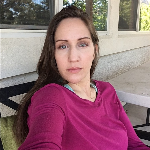 Meet your Posher, Courtney - Picture 3 of 5