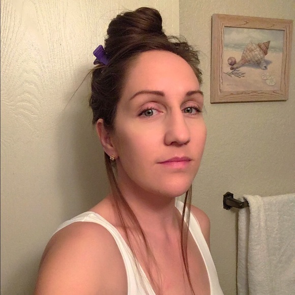 Meet your Posher, Courtney - Picture 5 of 5