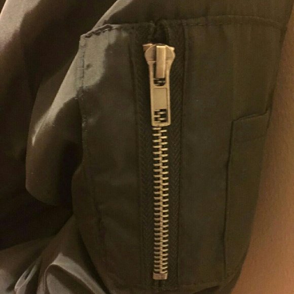 Black bomber Jacket ONLY ONE LEFT - Picture 2 of 4