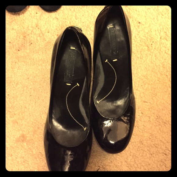 Gently worn BCBG MaxAzria rubber sole pumps - Picture 1 of 4