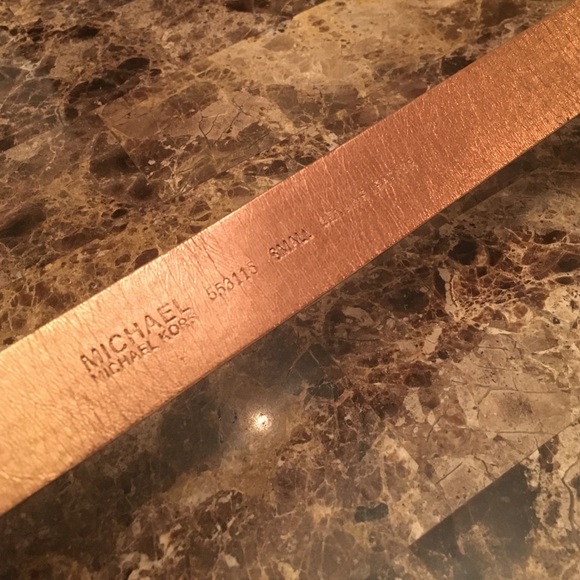 Tan and gold Michael Kors belt - Picture 4 of 4