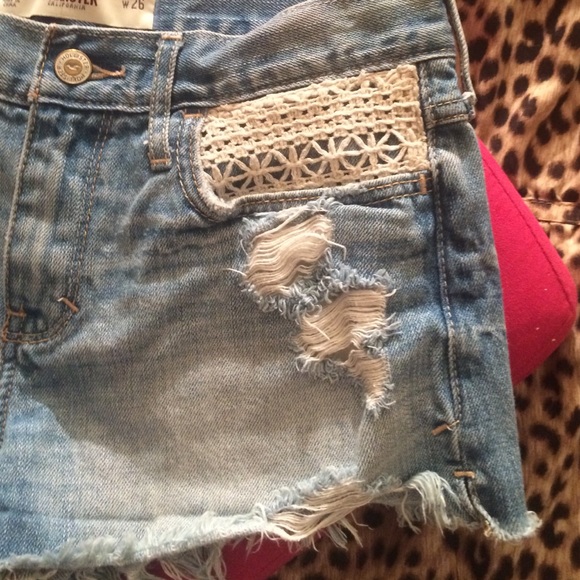 Hollister shorts cute lace 🎀 size 3 - Picture 2 of 4