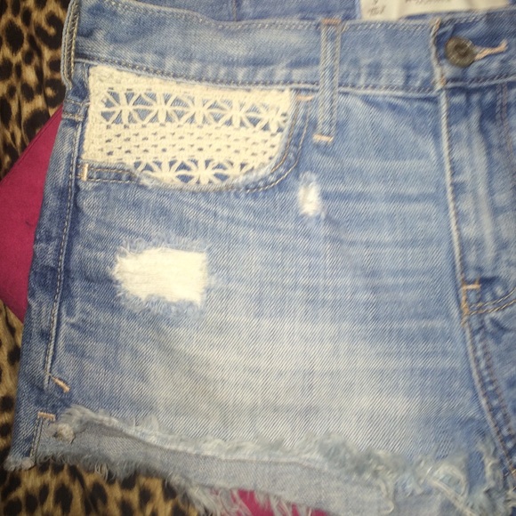 Hollister shorts cute lace 🎀 size 3 - Picture 3 of 4