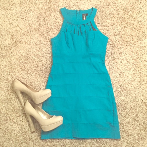 Trixxi Dresses & Skirts - Teal bodycon bandage dress