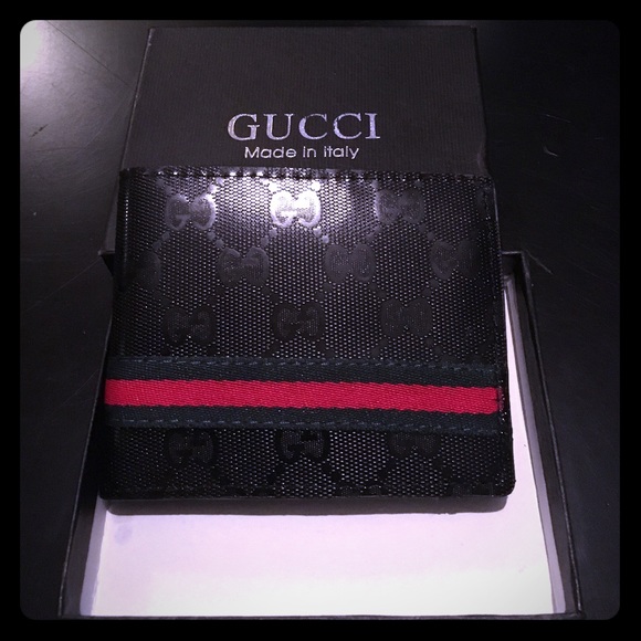 Black Gucci wallet with box