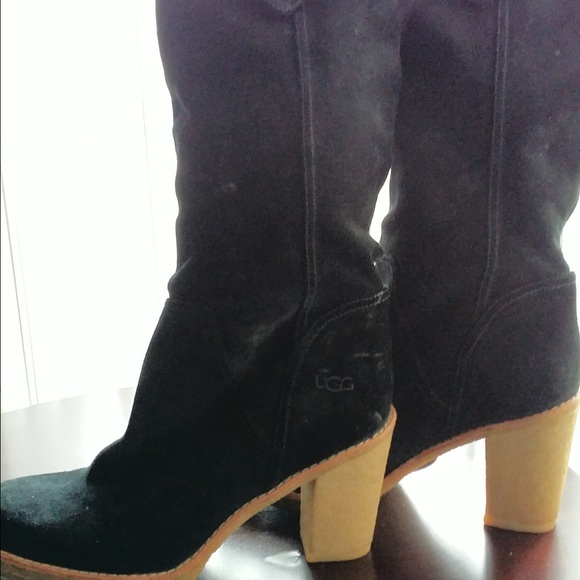 Ugg Women Tall Suede Ugg Boots NWOT