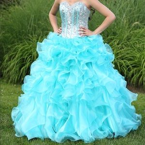 Sweet 15/16 dress. Disney collection size 2.